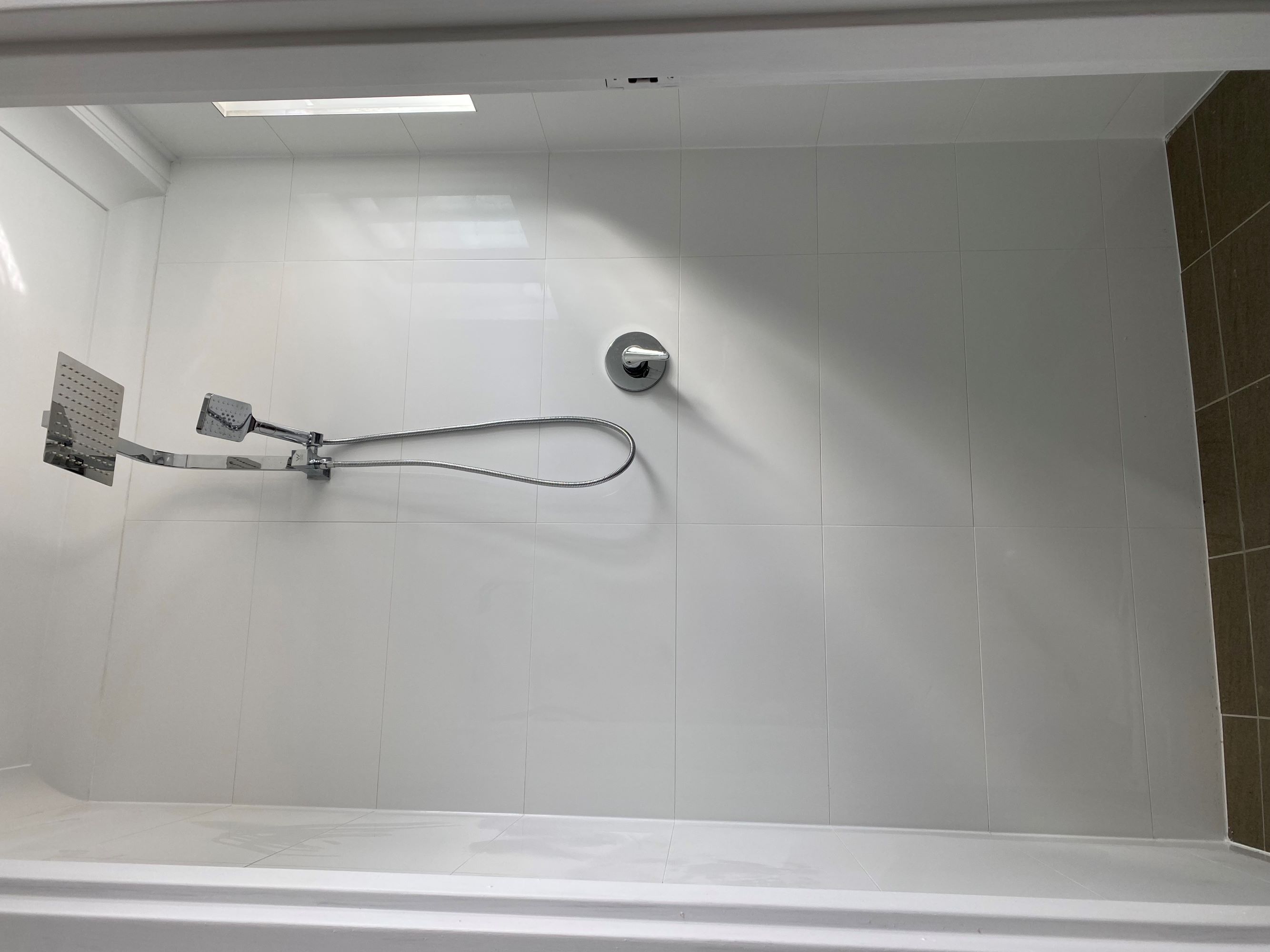 Carlingford st 29 shower